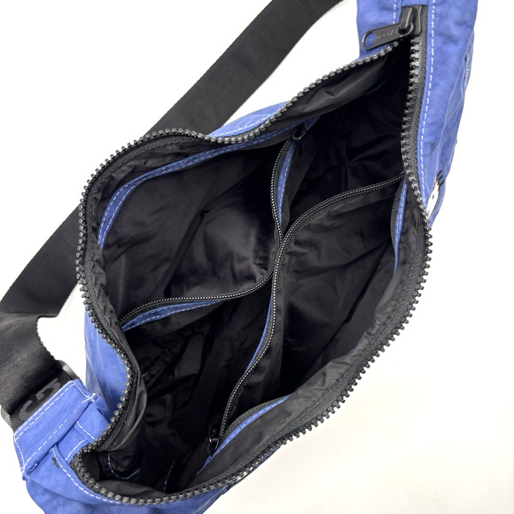 2023 Limited Edition Baggu x Hello Kitty Fruits & Flowers Crescent Crossbody Bag - Picture 11 of 16